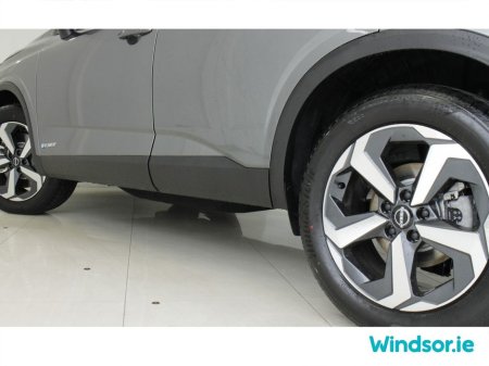 2024 Nissan Qashqai ePOWER SV PREMIUM €39,995 thumbnail