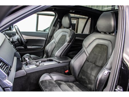 2017 Volvo XC90 D5 (235hp) AWD R-Design Geartronic €33,995 thumbnail