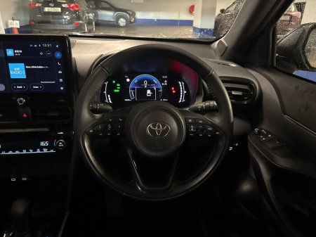 2025 Toyota Yaris Cross - thumbnail 9