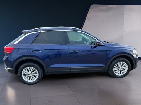 2019 Volkswagen T-Roc DESIGN 1.0 TSI MANUAL 6SPEED FWD 115HP 5DR €18,500 thumbnail