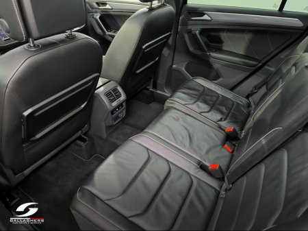 2017 Volkswagen Tiguan (171) R-LINE 2.0 TDI **4MOTION 240BHP**DSG AUTO €24,995 thumbnail