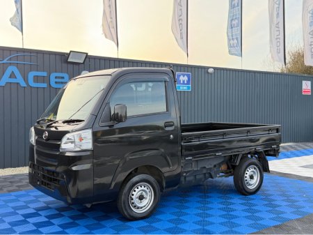 2019 Daihatsu Hijet - thumbnail 3