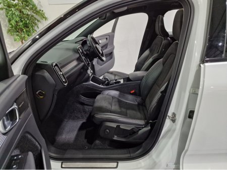 2021 Volvo XC40 - thumbnail 11