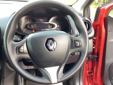 2016 Renault Clio IV Expression 1.2 4DR €8,750 thumbnail