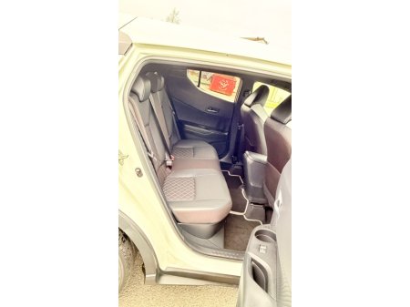 2019 Toyota C-HR 1.8 HYBRID LUNA €22,499 thumbnail