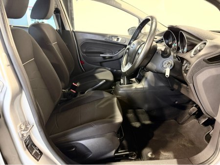 2014 Ford Fiesta ZETEC 1.25 60PS M5 4DR MCA €8,990 thumbnail
