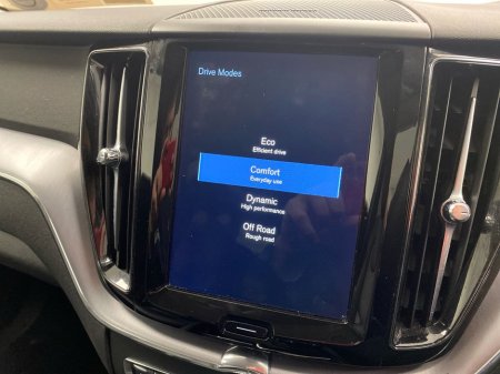 2020 Volvo XC60 - thumbnail 19