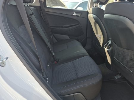 2017 Hyundai Tucson - thumbnail 32