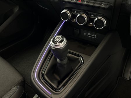 2025 Renault Clio ESPRIT ALPINE TCE90**HEATED MULTIFUNCTIONAL STEERING WHEEL**HEATED HALF LEATHER SPORT SEATS**DIGITAL DASH**TOUCH SCREEN APPLE CAR PLAY**DRIVE MODES**17" BLACK ALLOYS**ISOFIX**FINANCE AVAILABLE thumbnail