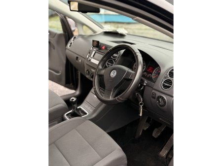 2006 Volkswagen Golf - thumbnail 29