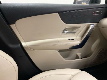 2019 Mercedes-Benz A Class A 200 PROGRESSIVE LINE A/T €26,950 thumbnail