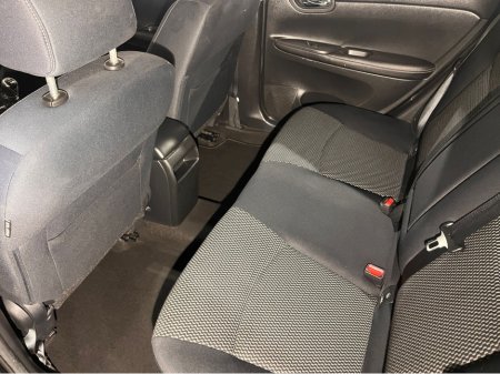 2015 Nissan Pulsar - thumbnail 16