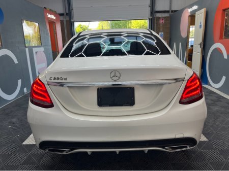2015 Mercedes-Benz C Class C220D AMG LINE / 71k KMs / HEATED SEATS , REVERSE CAMERA & MORE €21,950