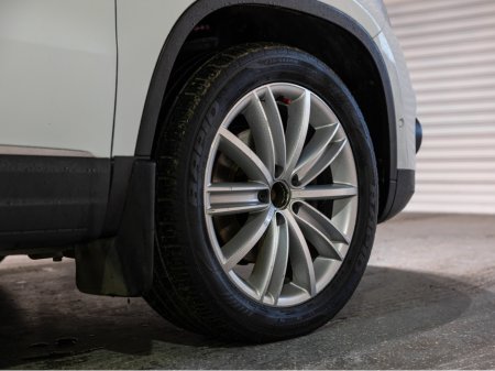 2016 Volkswagen Tiguan - thumbnail 11