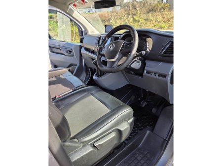 2021 Vauxhall Vivaro - thumbnail 13