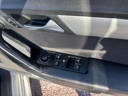 2014 Volkswagen Passat BLUEMOTION 1.6 TDI MANUAL 6SPEED FWD 105HP 4DR €5,950 thumbnail