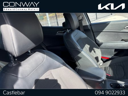 2023 Kia Sportage - thumbnail 5