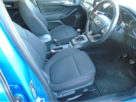 2019 Ford Focus - thumbnail 6