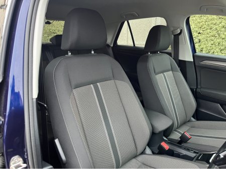 2021 Volkswagen T-Roc STYLE DESIGN PACK AUTOMATIC 2.0 DIESEL //LOW MILES//ADAPTIVE CRUISE CONTROL//KEYLESS ENTRY//REVERSE CAMERA// €26,950 thumbnail