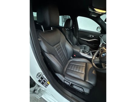 2022 BMW 3 Series  €32,995 thumbnail