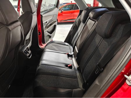 2018 Peugeot 3008 ALLURE 1.2 130 4DR €13,450 thumbnail