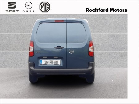 2026 Opel Combo L1H1 Komfort 1.5D 100HP €21,600 thumbnail