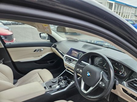2021 BMW 3 Series Sport 3SSG 4DR Auto €29,990 thumbnail