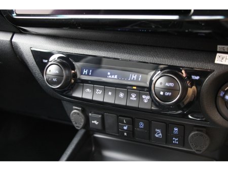 2026 Toyota Hilux - thumbnail 22