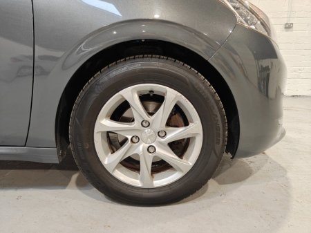 2014 Peugeot 208 - thumbnail 9