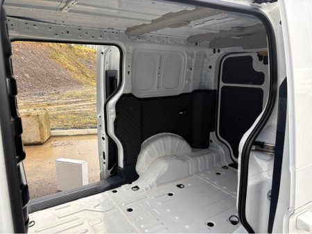 2026 Kia PV5 CARGO 2026 €44,200 thumbnail