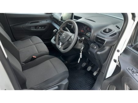 2021 Vauxhall Combo - thumbnail 8