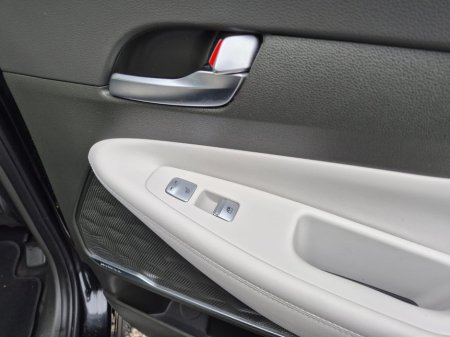 2022 Hyundai Santa Fe  €35,999 thumbnail