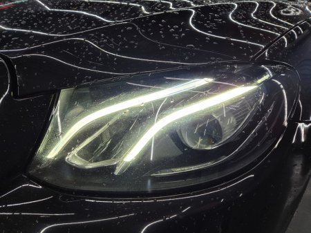 2018 Mercedes-Benz E Class - thumbnail 21