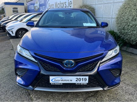 2019 Toyota Camry WS HYBRID AUTOMATIC 2.5 PETROL //HALF LEATHER SEATS//ELECTRIC DRIVERS SEAT//KEYLESS ENTRY//ADAPTIVE CRUISE CONTROL//REVERSE CAMERA// €25,950 thumbnail