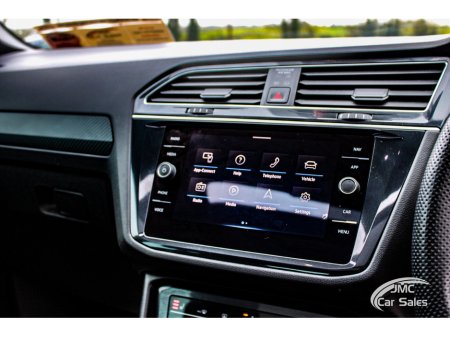 2021 Volkswagen Tiguan - thumbnail 22