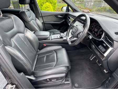 2021 Audi Q7 ==SOLD==3.0 45 TDI BLACK EDITION QUATTRO==7 SEATER==HIGH SPEC== thumbnail