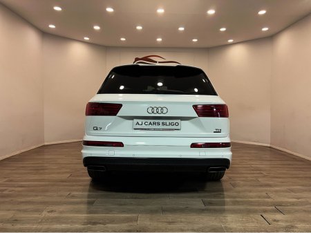 2016 Audi Q7 - thumbnail 9