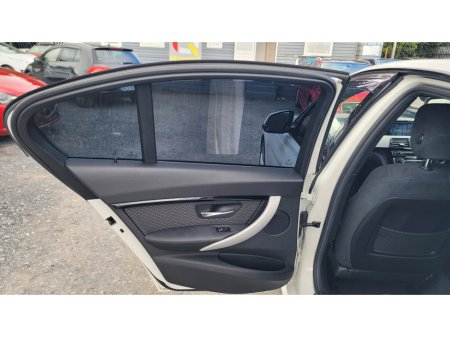 2016 BMW 3 Series - thumbnail 13