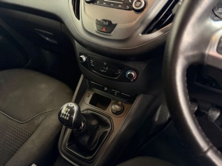 2022 Ford Transit Courier - thumbnail 9