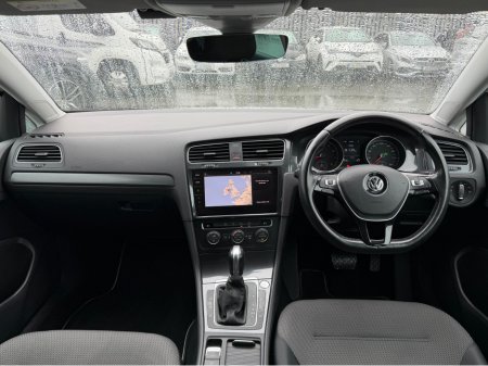 2017 Volkswagen Golf (172) 1.2 TSI COMFORTLINE AUTO €19,950 thumbnail