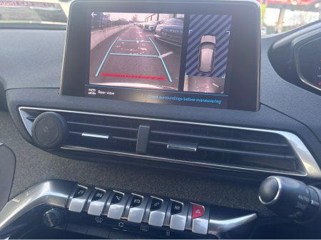 2018 Peugeot 3008 - thumbnail 10