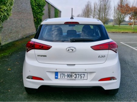 2017 Hyundai i20 - thumbnail 14