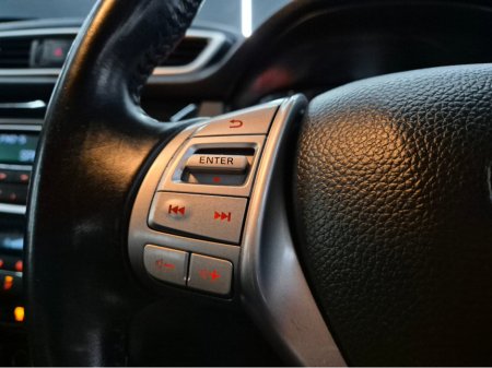 2015 Nissan Qashqai - thumbnail 4