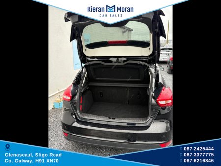 2017 Ford Focus - thumbnail 7