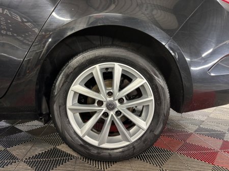 2017 Renault Megane - thumbnail 16