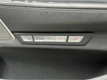 2017 BMW 7 Series - thumbnail 14