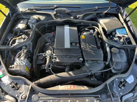 2005 Mercedes-Benz E Class - thumbnail 14