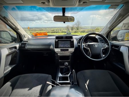 2019 Toyota Landcruiser - thumbnail 9