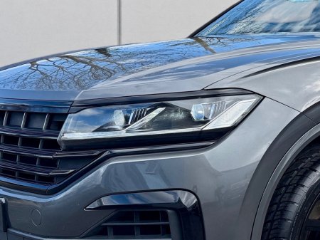 2019 Volkswagen Touareg - thumbnail 10