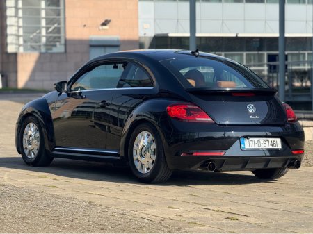 2017 Volkswagen Beetle - thumbnail 2